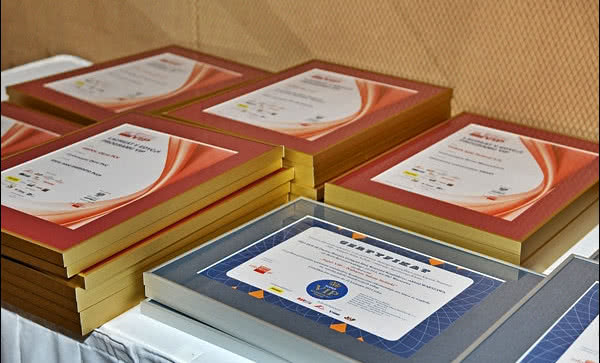 Przyznano nagrody w programie VIP Innowacyjna Stolarka 2012